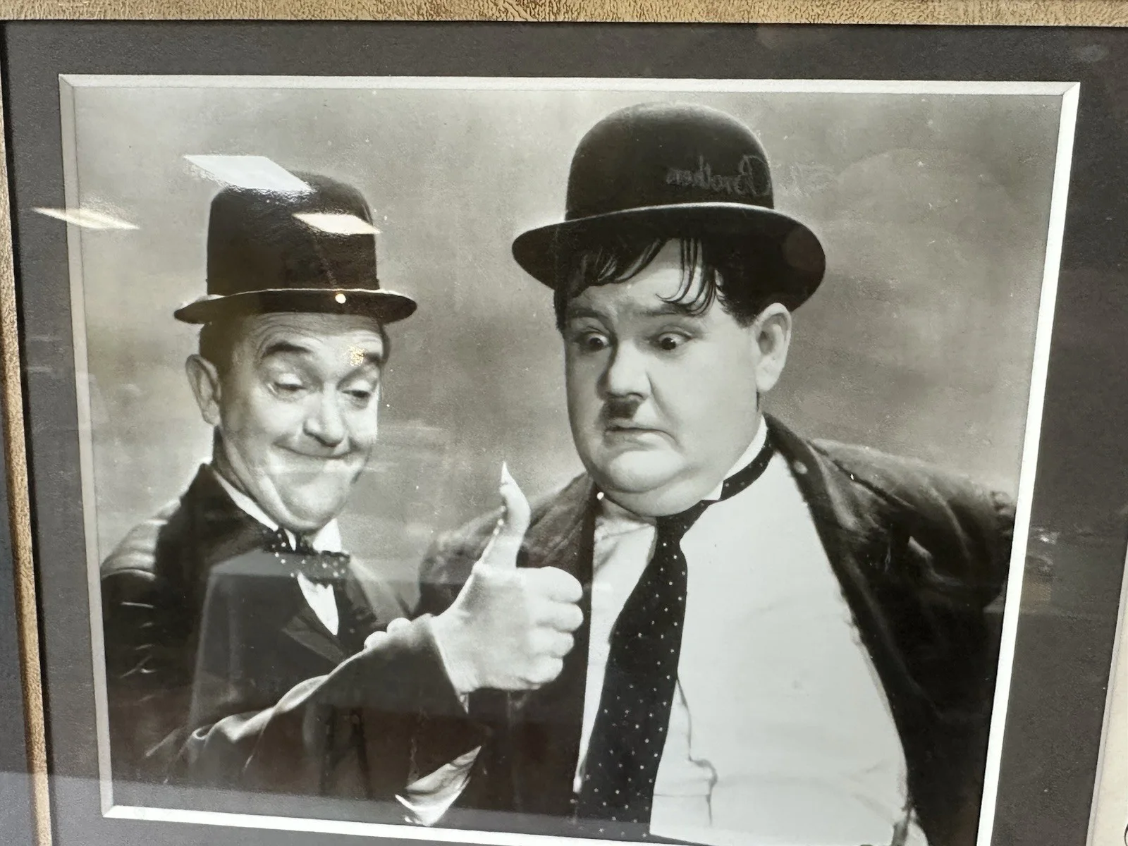 Stan Laurel, Oliver Hardy — Laurel & Hardy Comedy Duo Autographed Playbill Framed JSA Authenticated, image 5