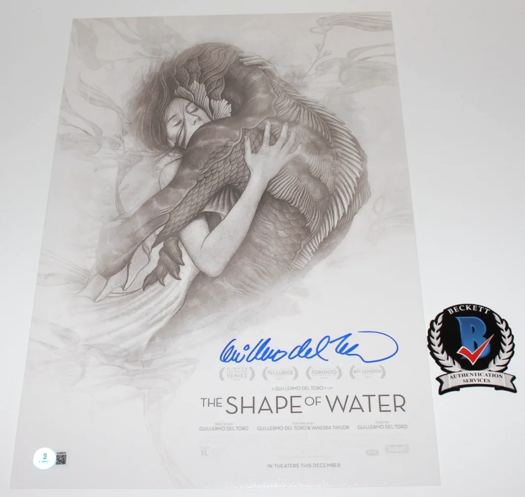 GUILLERMO DEL TORO SIGNED 'THE SHAPE OF WATER' 12x18 MOVIE POSTER 1 BECKETT COA, изображение 2