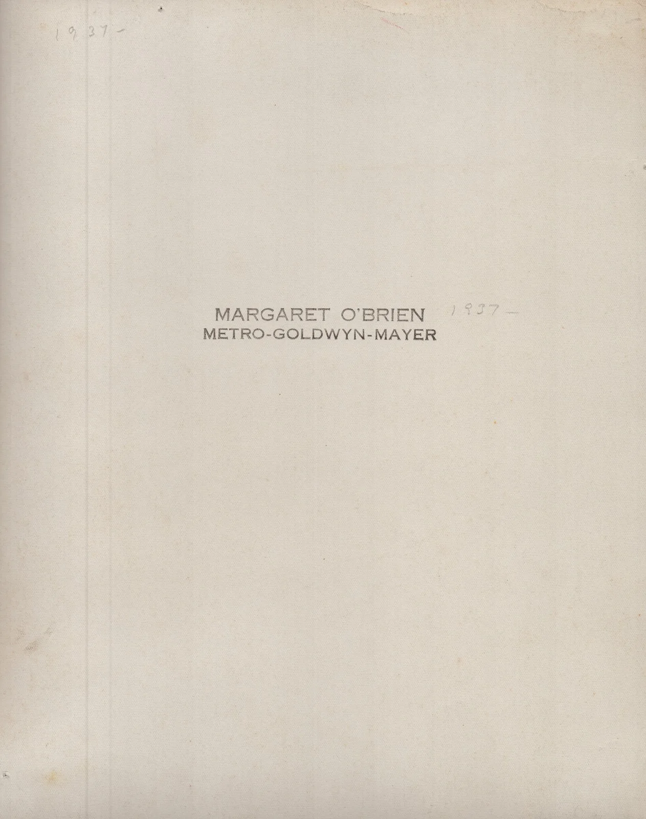 Margaret O'brien — MARGARET O'BRIEN - AUTOGRAPHED INSCRIBED PHOTOGRAPH, image 3