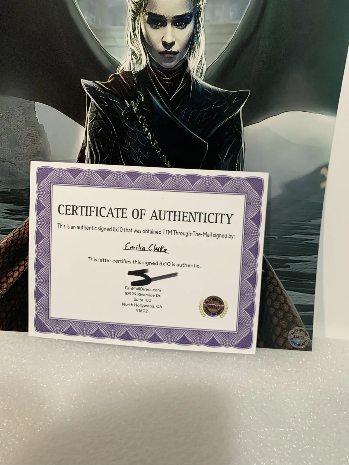 actress — Emilia Clarke (Game of Thrones) signed Autographed 8x10 photo - AUTO w/COA, image 2