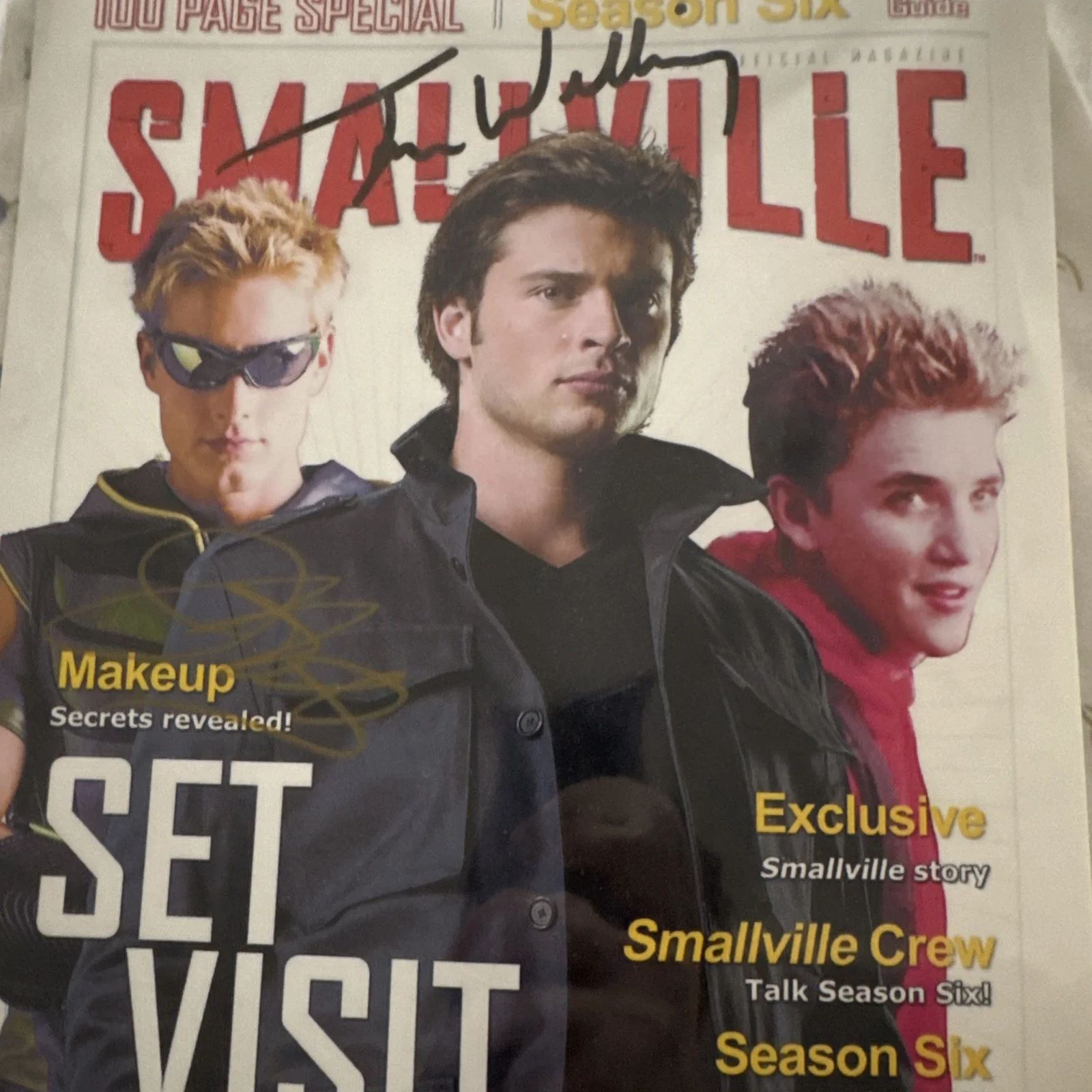 Tom Welling, crew — TOM WELLING & crew signed autographed 9x11 SMALLVILLE CLARK KENT SUPERMAN photo, image 2