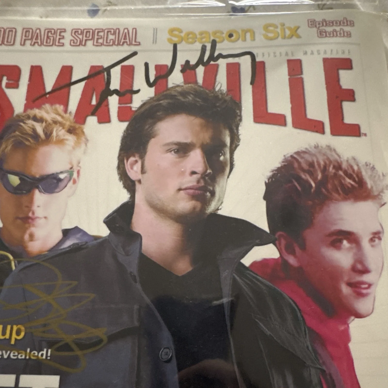 Tom Welling, crew — TOM WELLING & crew signed autographed 9x11 SMALLVILLE CLARK KENT SUPERMAN photo, image 4