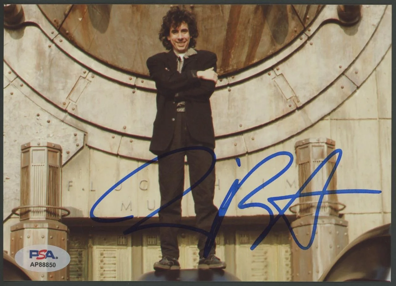 Tim Burton — TIM BURTON signed 5x7 photo Director "Batman" & "Beetlejuice" autograph PSA/DNA