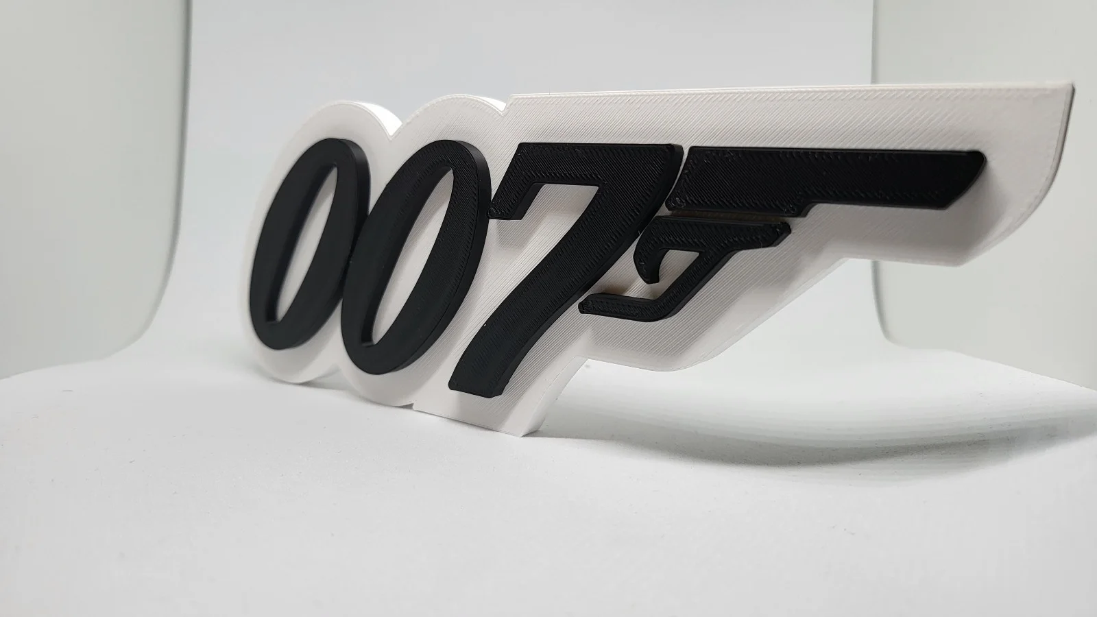 James Bond 007 Logo Display Sign – Free Standing Desk Shelf Room Decor, image 3