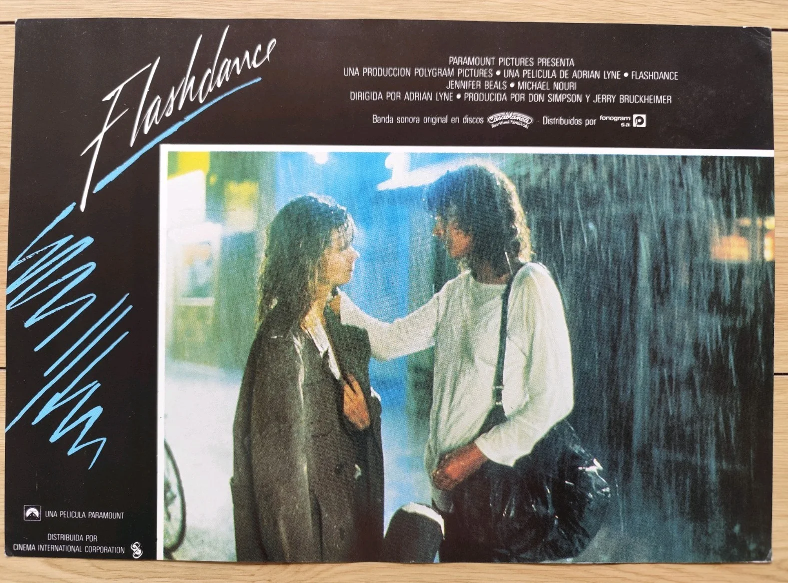 🎯 12 Original Flashdance Theatrical Spanish Lobby Cards (9 1/2" x 13 1/2"), изображение 5