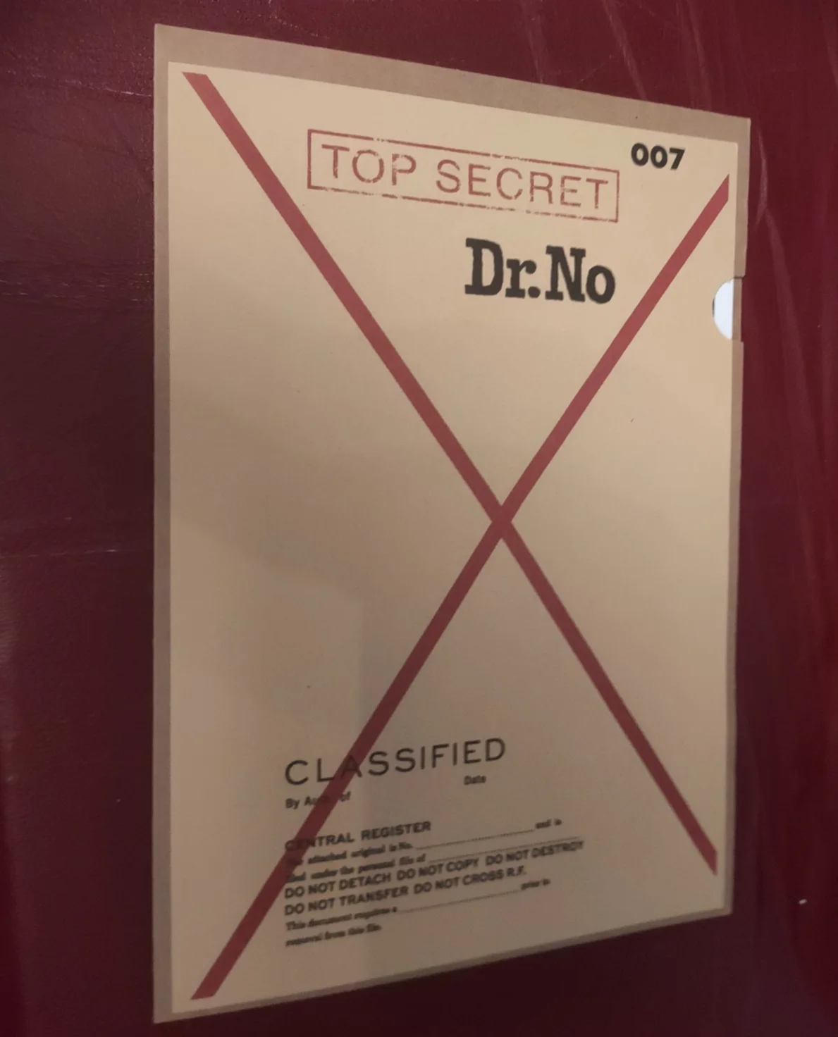 PROP - James Bond - Dr No fan inspired set, image 5