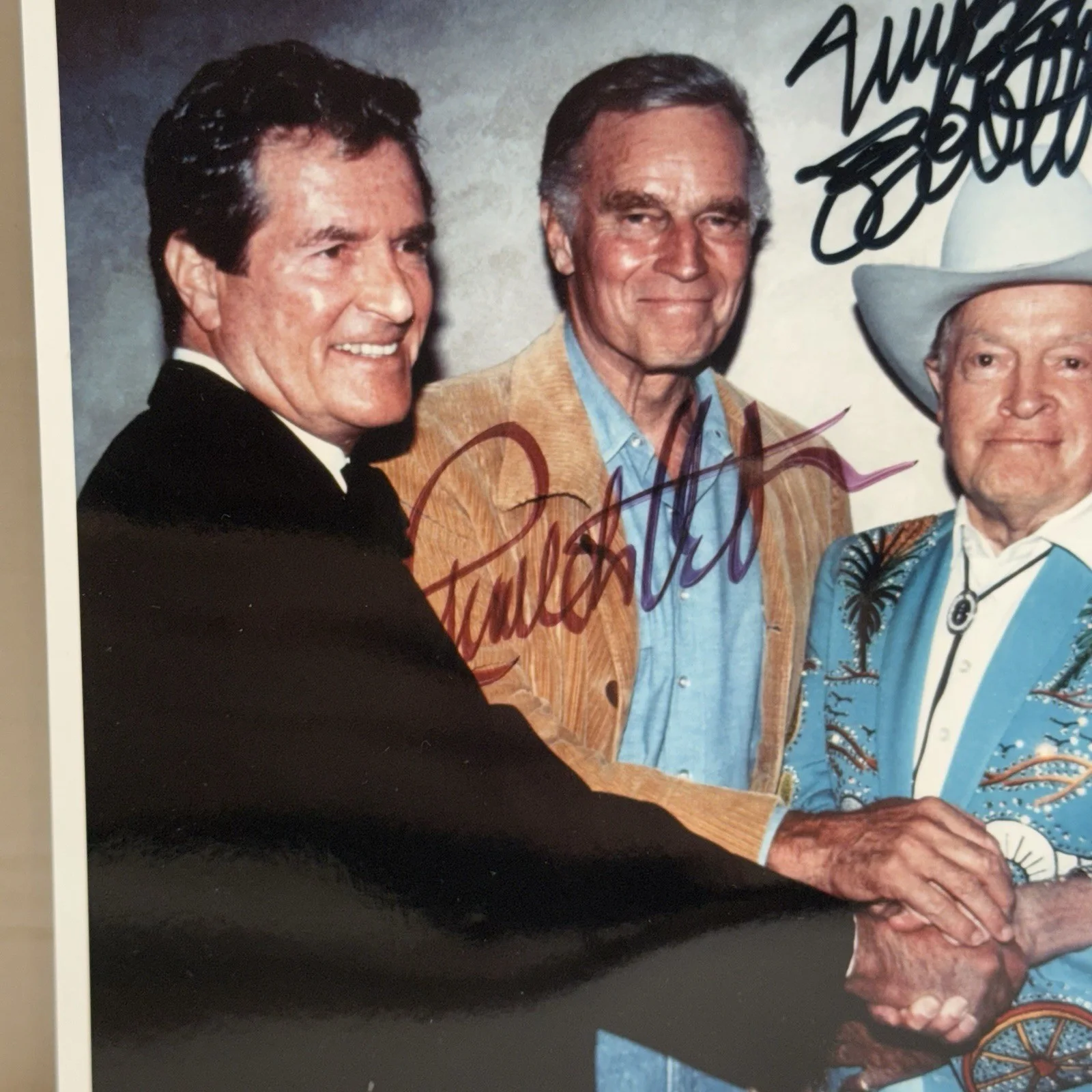Hugh O’brian, Charlton Heston, Bob Hope, Jimmy Stewart — COWBOY ACTORS Autographed By 3 of 4 Charlton Heston, Bob Hope, Jimmy Stewart, изображение 2