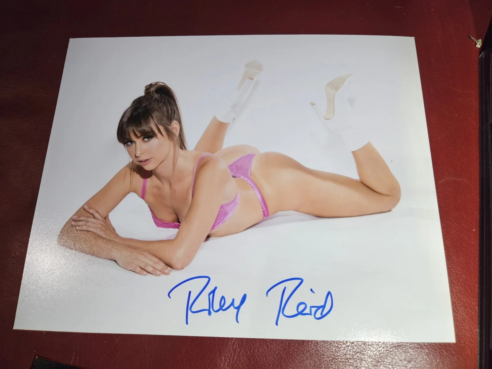 Riley Reid — Riley Reid Signed 8x10 Photo Adult Star Autographed COA