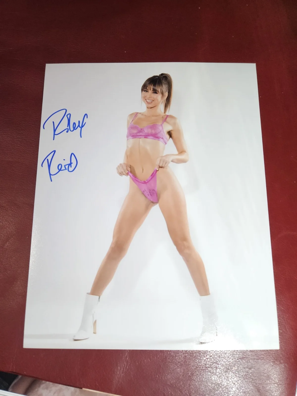 Riley Reid — Riley Reid Signed 8x10 Photo Adult Star Autographed COA