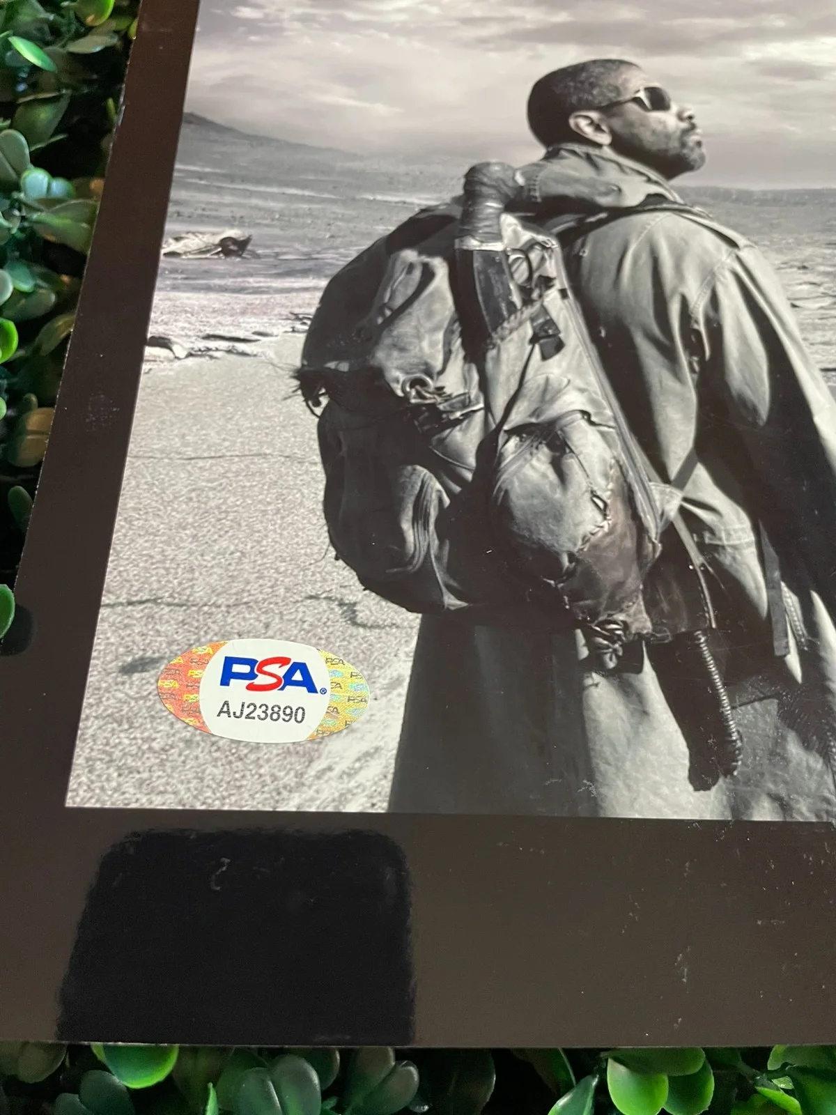 Denzel Washington — DENZEL WASHINGTON Signed THE BOOK OF ELI 8x10 Autograph Photo - PSA/DNA #AJ23890, изображение 3