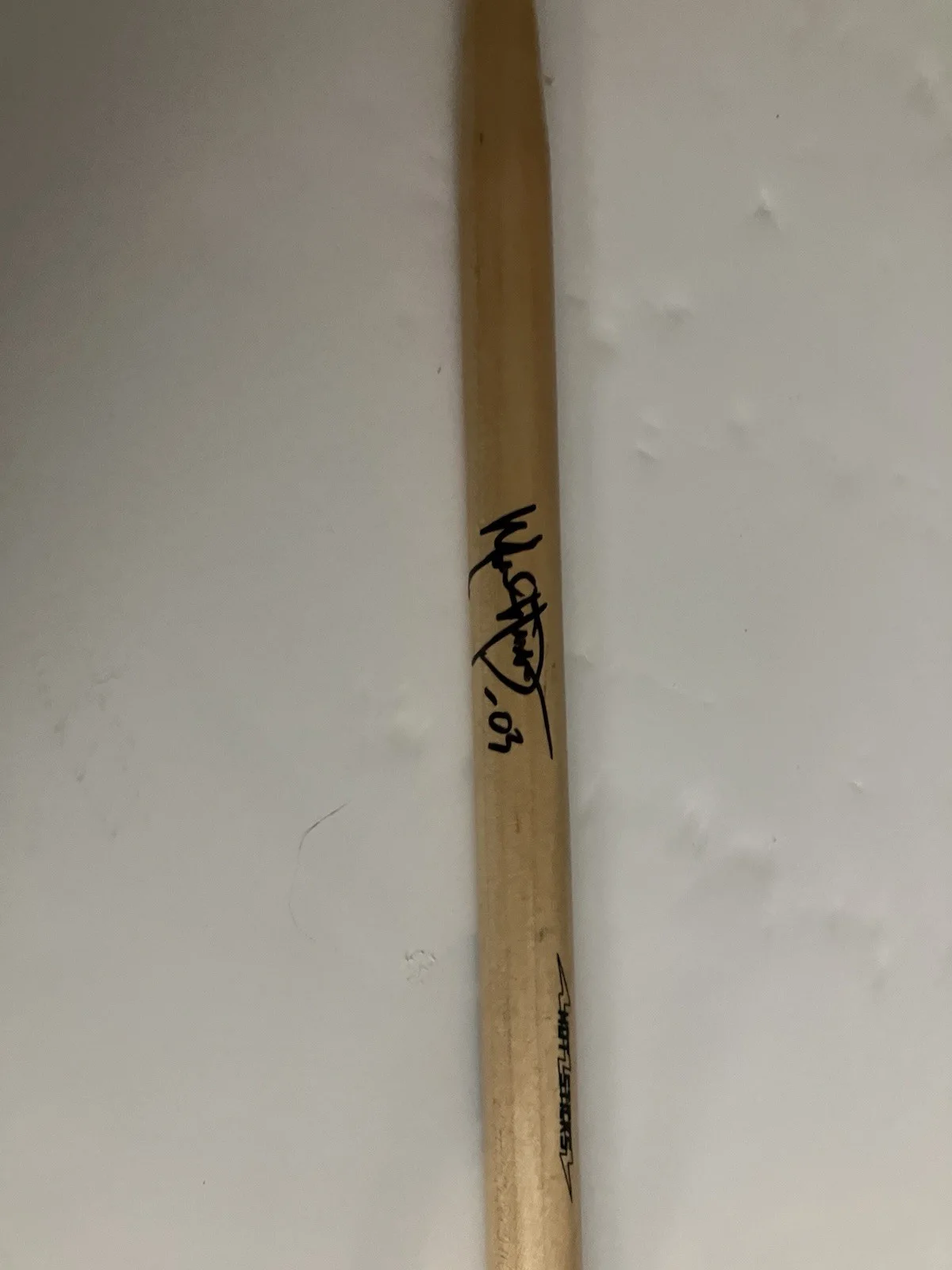 ALABAMA MARK HERNDON SIGNED/AUTOGRAPHED DRUMSTICK WITH COA, image 3