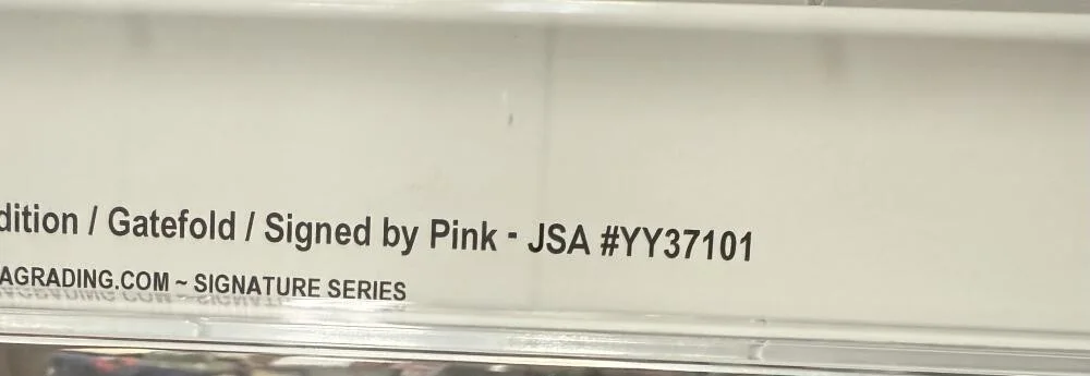 Pink — Pink P!nk Signed Autograph Trustfall Vinyl Record Album LP AMG w/ JSA COA, изображение 2