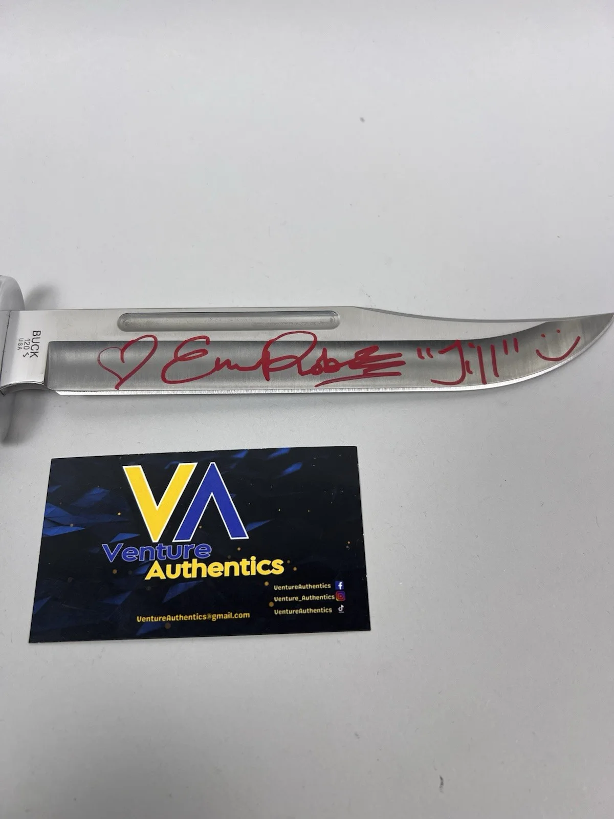 Emma Roberts — Emma Roberts Signed Buck 120 Knife Scream 4 w/ JSA WITNESS COA, image 2