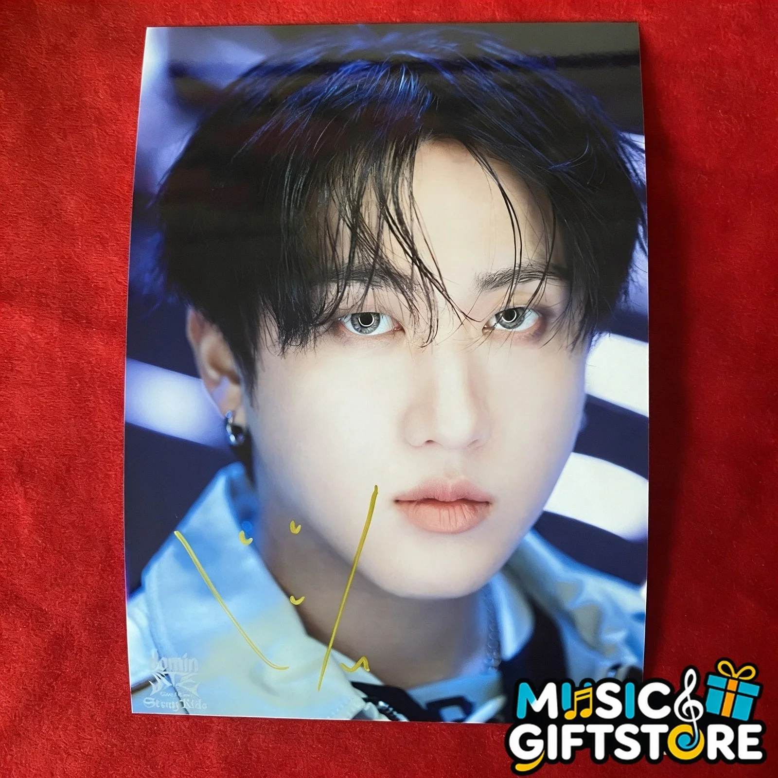 STRAY KIDS FELIX LEE KNOW DOMINATE AUTOGRAPHED SIGNED Photo 4*6 K-POP 2025A #MUG, image 3