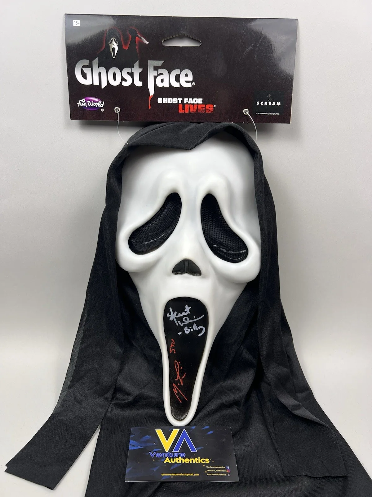 Matthew Lillard & Skeet Ulrich — Matthew Lillard, Skeet Ulrich Signed Ghost Face Scream Mask w/ JSA WITNESS COA