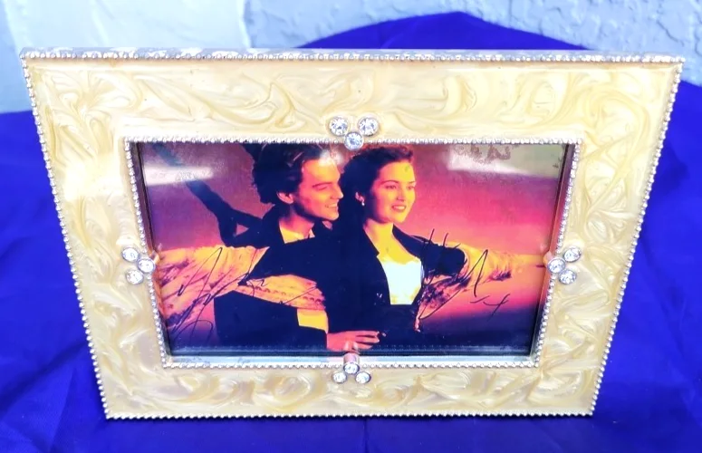KATE WINSLETT LEONARDO DICAPRIO — TITANIC Framed Signed Photo Reprint LEONARDO DICAPRIO & KATE WINSLET - RARE !, image 3