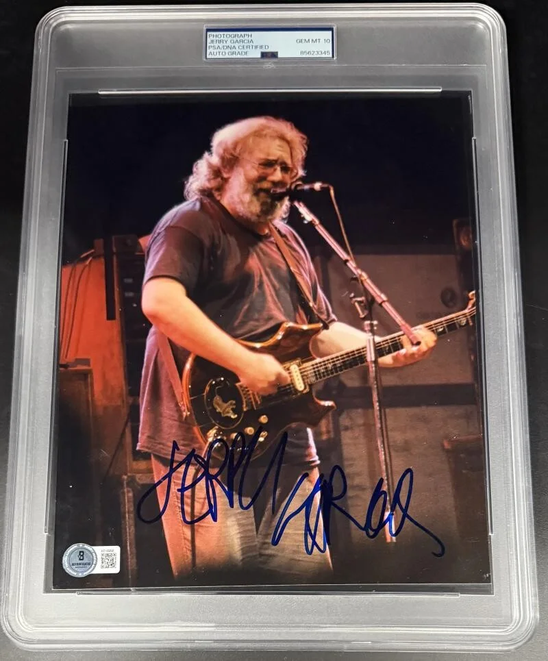 Jerry Garcia — Jerry Garcia Grateful Dead Signed Autograph PSA/DNA 8x10 Photo GEM MINT 10