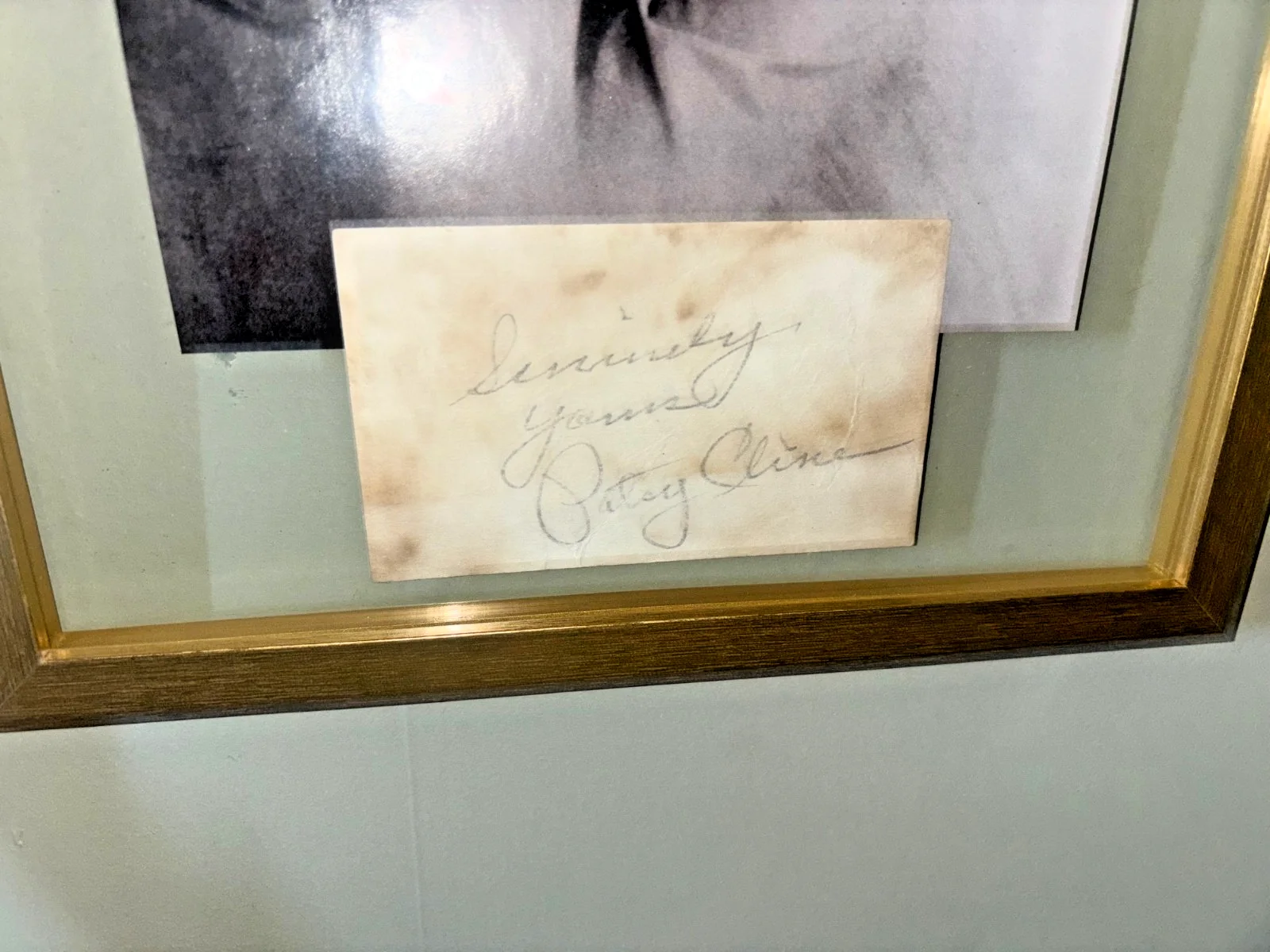 RARE Patsy Cline Hand Signed Autograph Card Framed with photo Country Music, изображение 3