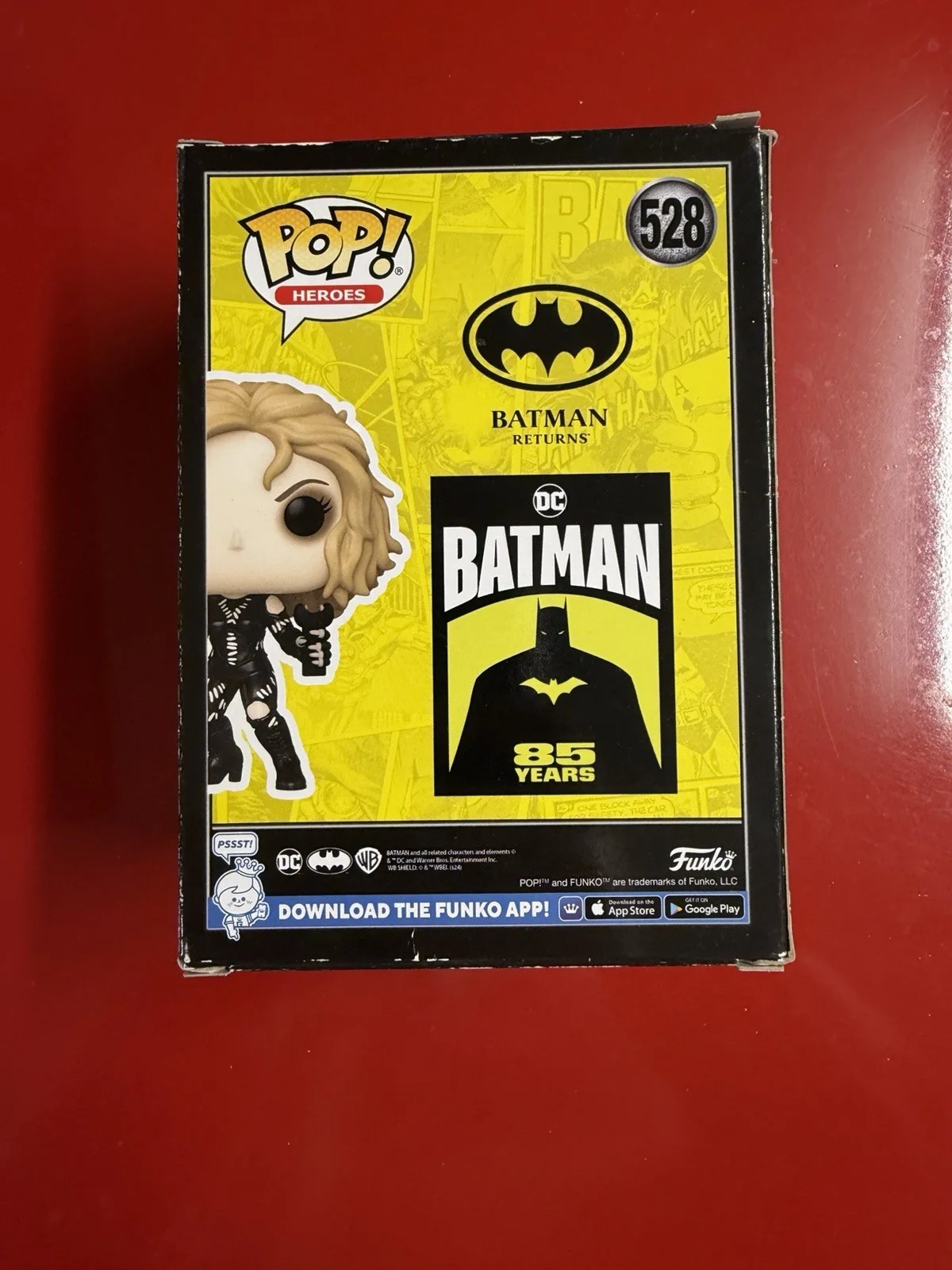 Michelle Pfeiffer — Michelle Pfeiffer Signed Catwoman Funko Pop 528 Batman Returns Autograph Beckett, image 4
