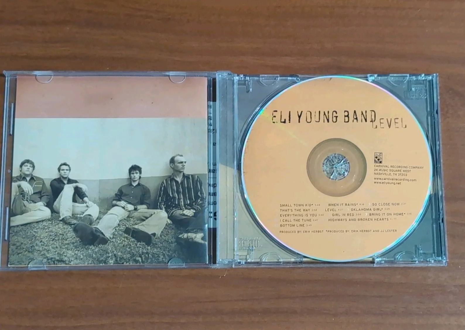 Eli Young Band Level Original Autographed Country Music CD Not Authenticated, image 3