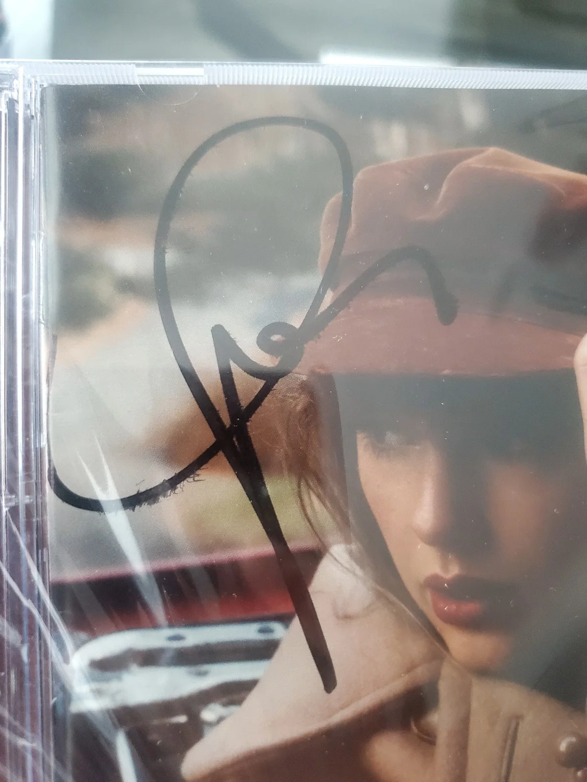 Taylor Swift Signed Red CD, изображение 2