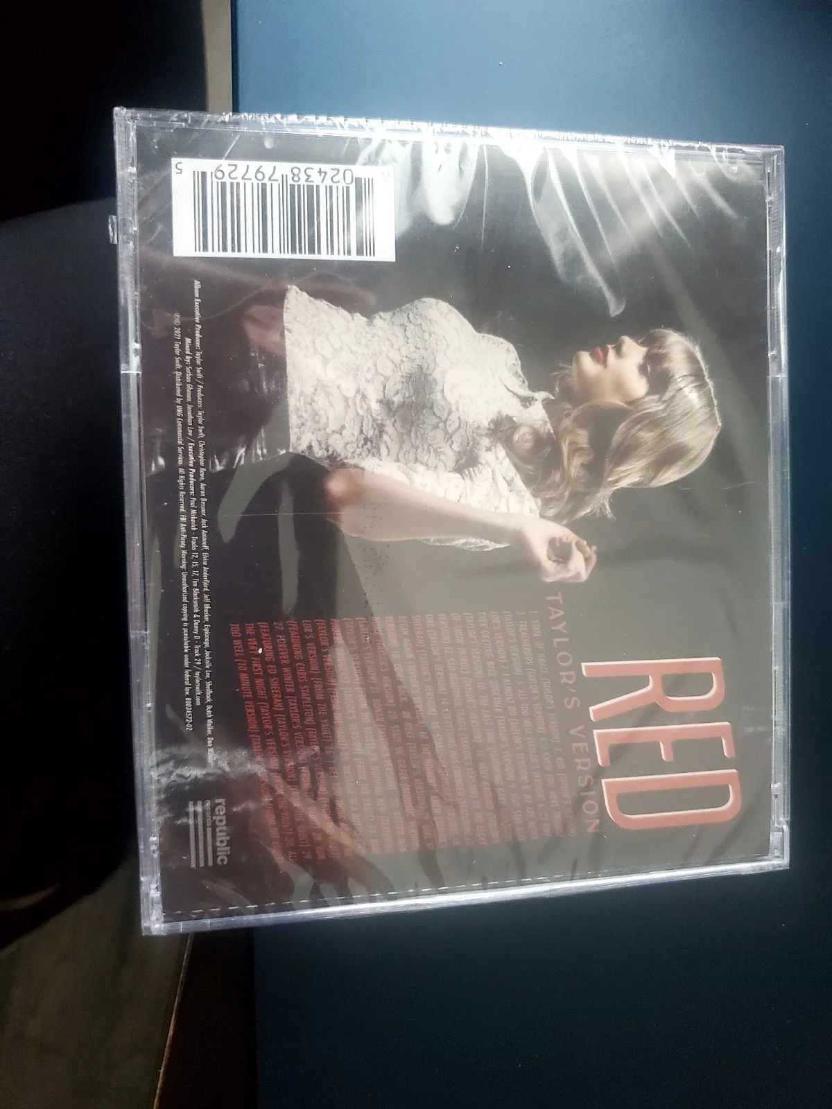 Taylor Swift Signed Red CD, изображение 5