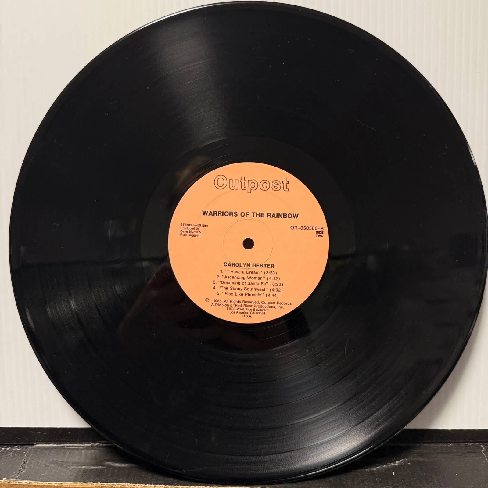 AUTOGRAPHED - CAROLYN HESTER "Warriors Of The Rainbow" USA vinyl OUTPOST RECORDS, изображение 5