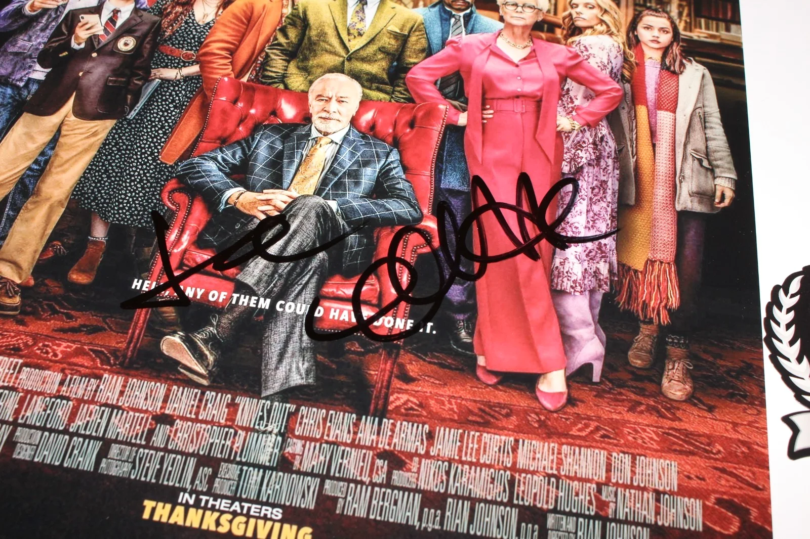 TONI COLLETTE SIGNED 'KNIVES OUT' 12x18 MOVIE POSTER AUTOGRAPH BAS BECKETT COA, изображение 2