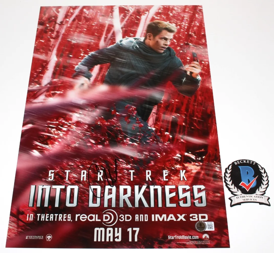 CHRIS PINE SIGNED 'STAR TREK INTO DARKNESS' 12x18 MOVIE POSTER BAS BECKETT COA, изображение 2