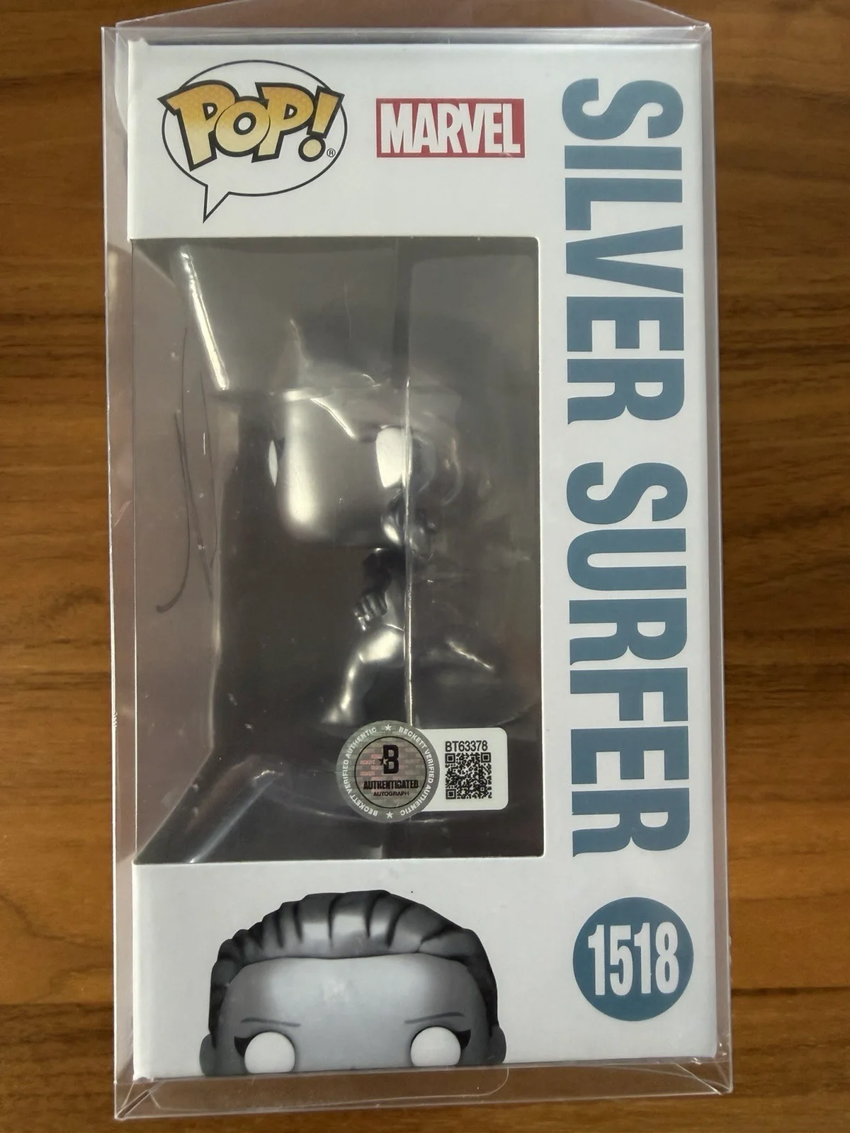 Julia Garner — Julia Garner Signed Silver Surfer Funko Fantastic Four Autograph Beckett, изображение 2