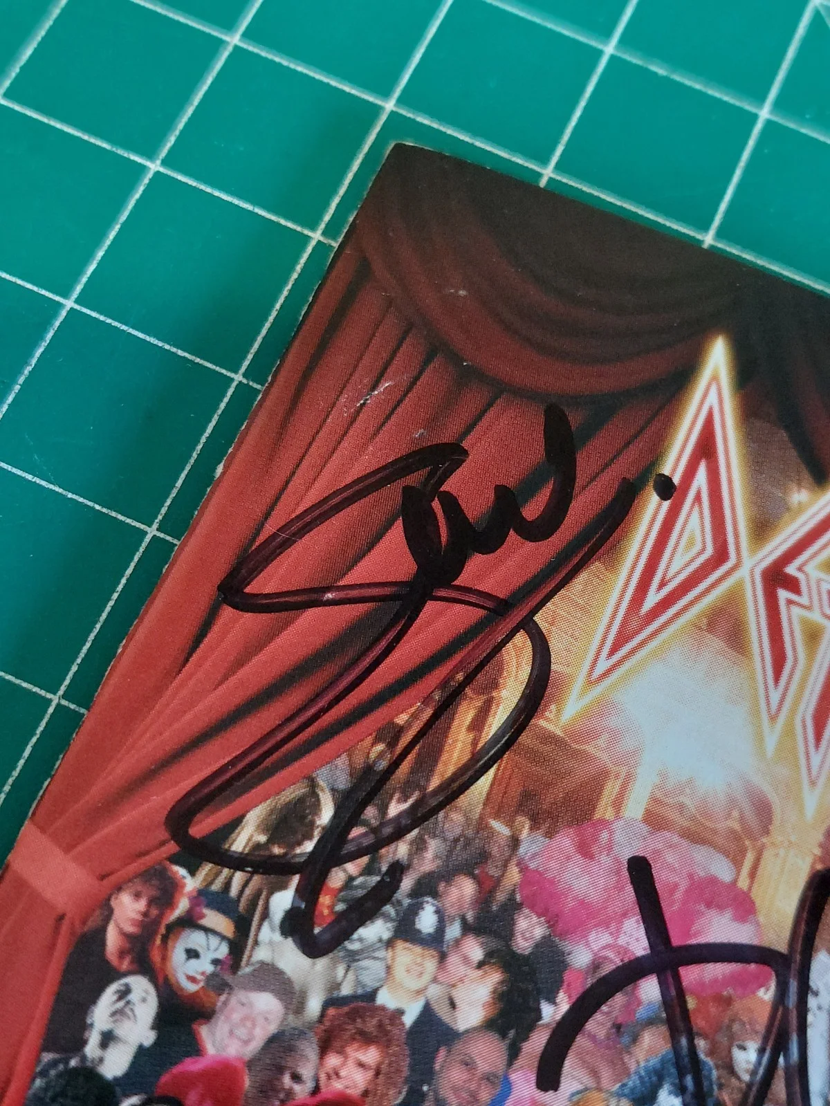 DEF LEPPARD SIGNED CD Booklet5 Autographs Sparkle Lounge, image 4