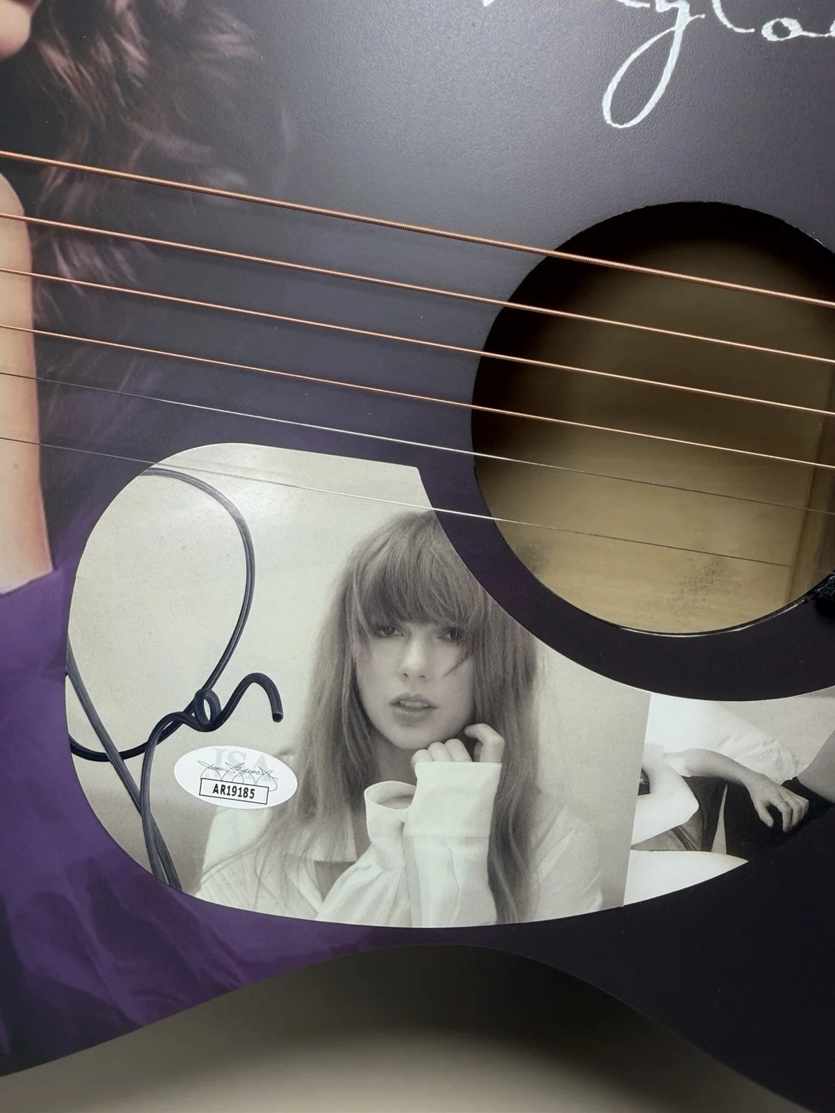 Taylor Swift Autographed Guitar & Framed CD with JSA Authentication, image 3
