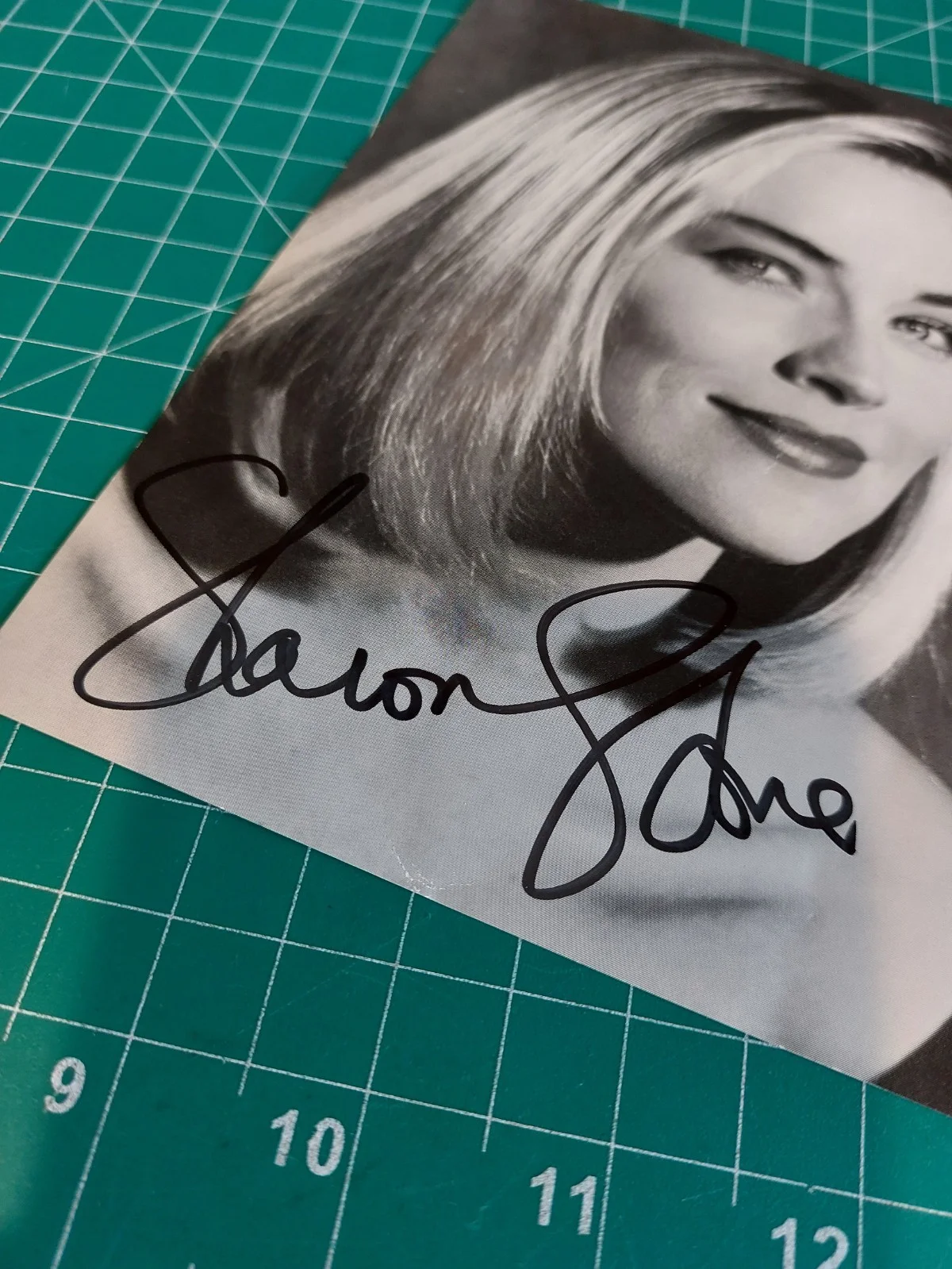 Sharon Stone — Beautiful Actress Sharon Stone Hand signed 5x7 print Autograph, image 2