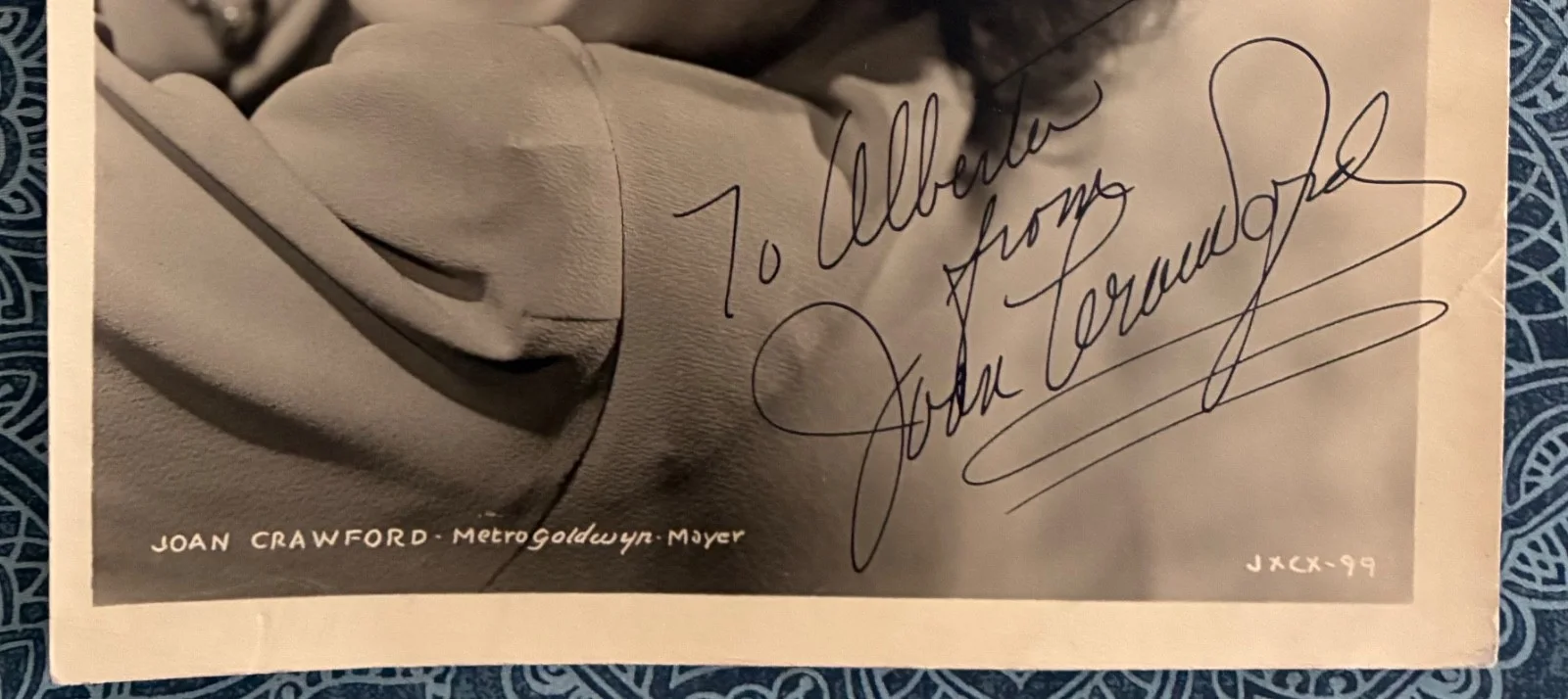 8 x 10 — 复古 JOAN CRAWFORD 手工签名 8 x 10 肖像 - 可能活墨水, image 3