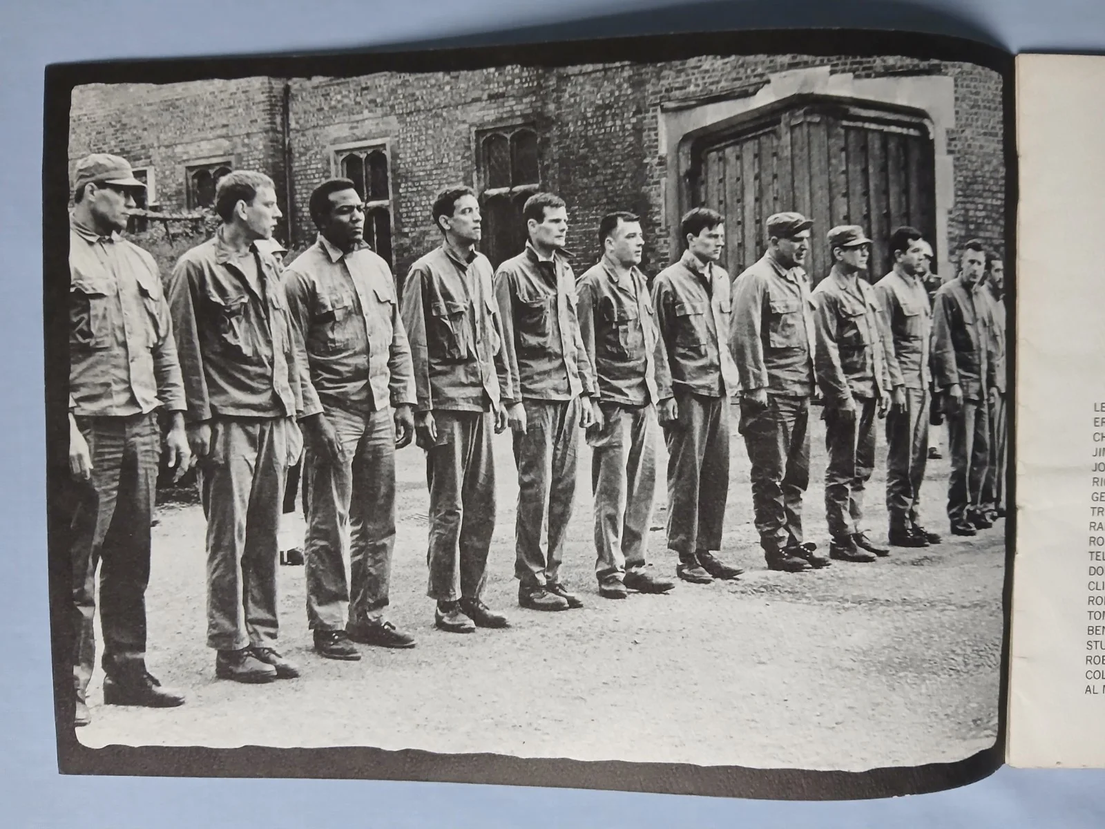 THE DIRTY DOZEN (1967) rare original cinema souvenir brochure programme, image 3