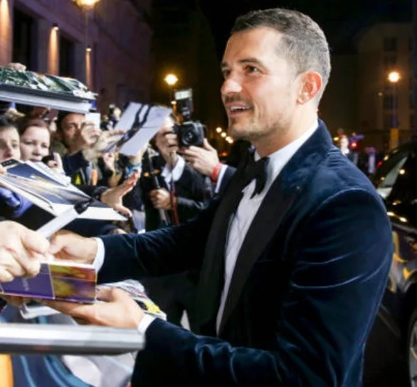 Orlando Bloom — Orlando Bloom Lord Of The Rings Legolas Hand Signed Autograph Photo 8x12 COA, изображение 2