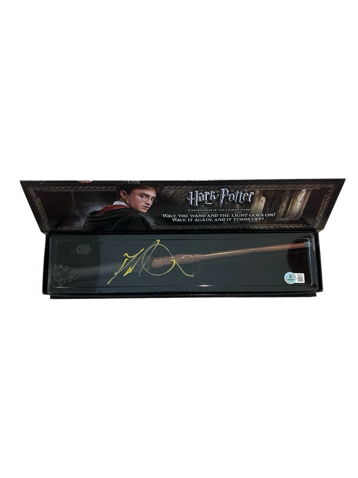 Daniel Radcliffe — Daniel Radcliffe Signed HARRY POTTER Autographed Illuminating Wand Beckett COA, изображение 2