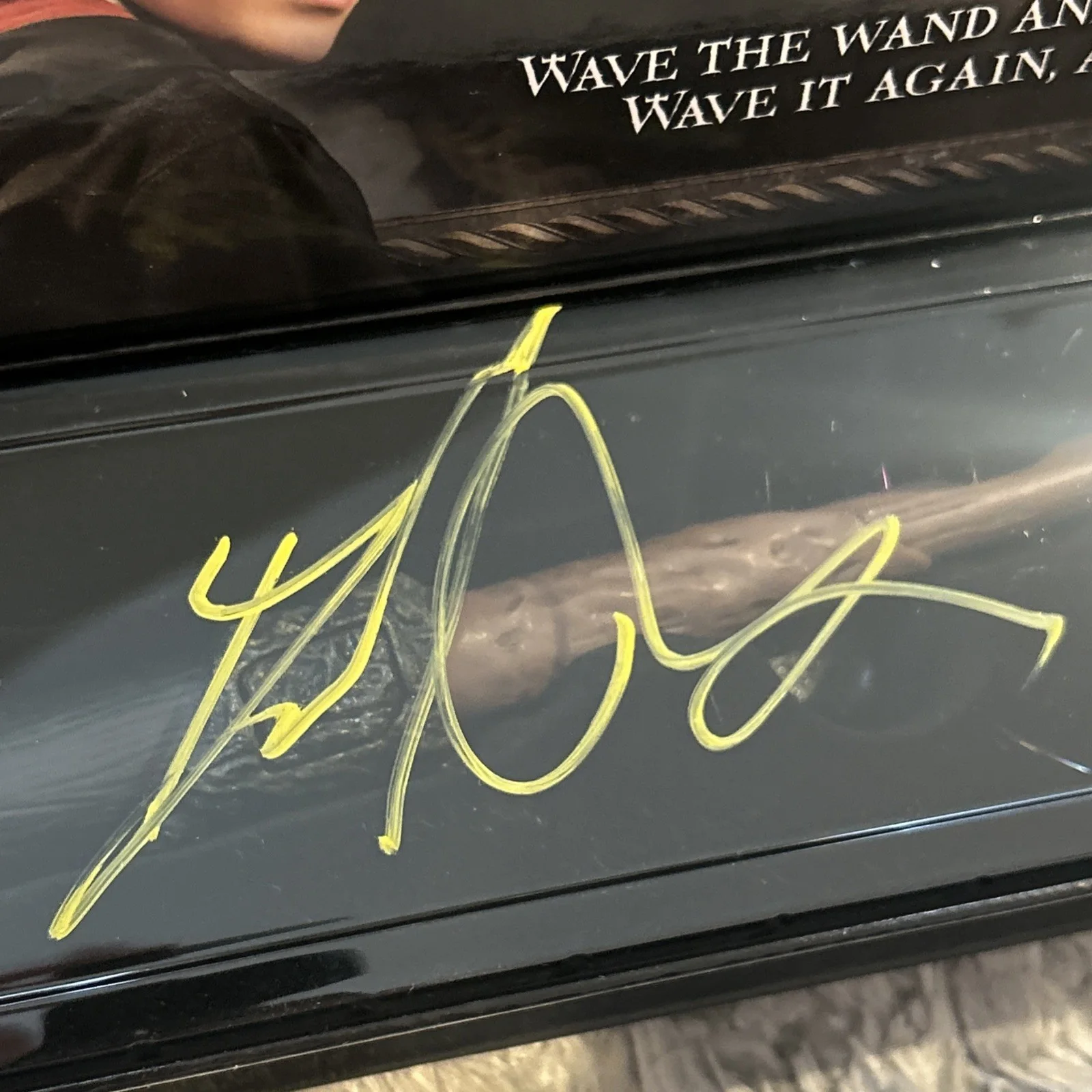 Daniel Radcliffe — Daniel Radcliffe Signed HARRY POTTER Autographed Illuminating Wand Beckett COA, image 2