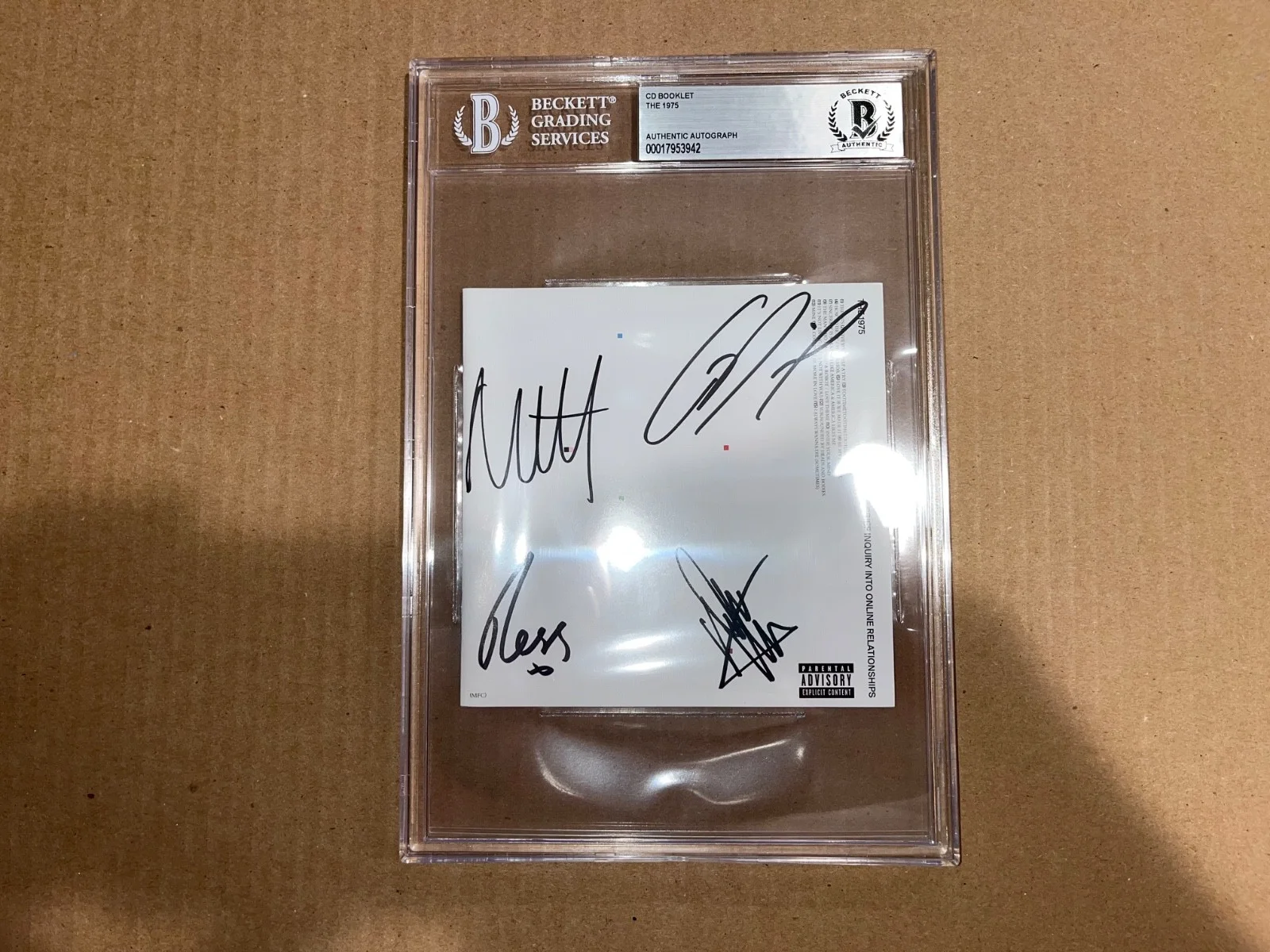The 1975 Band Signed Autographed Beckett Slabbed Slab Encapsulated Autograph, изображение 3