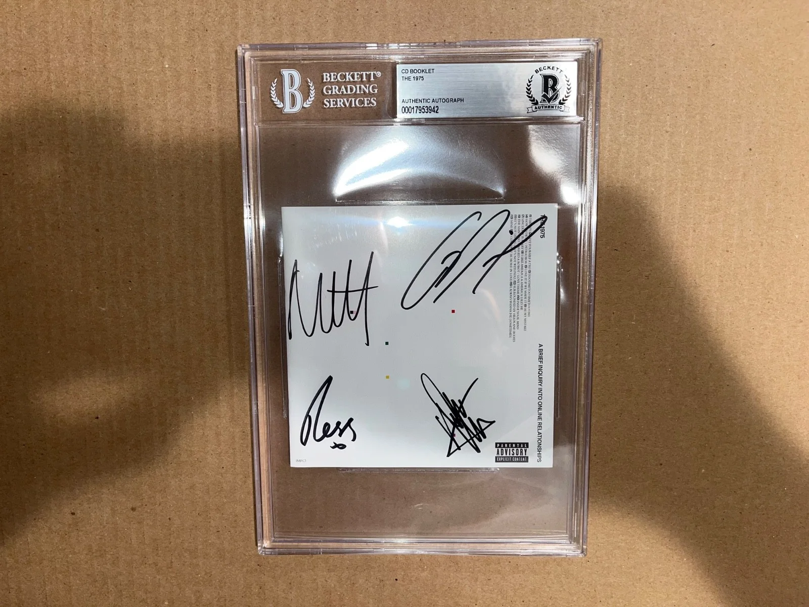 The 1975 Band Signed Autographed Beckett Slabbed Slab Encapsulated Autograph, изображение 4