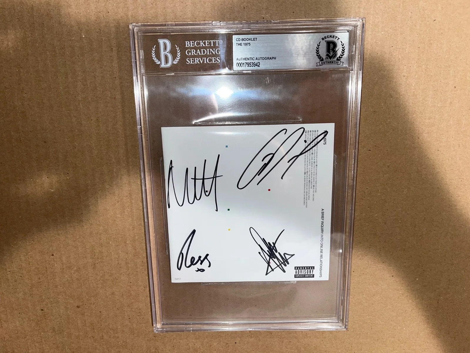 The 1975 Band Signed Autographed Beckett Slabbed Slab Encapsulated Autograph, изображение 5