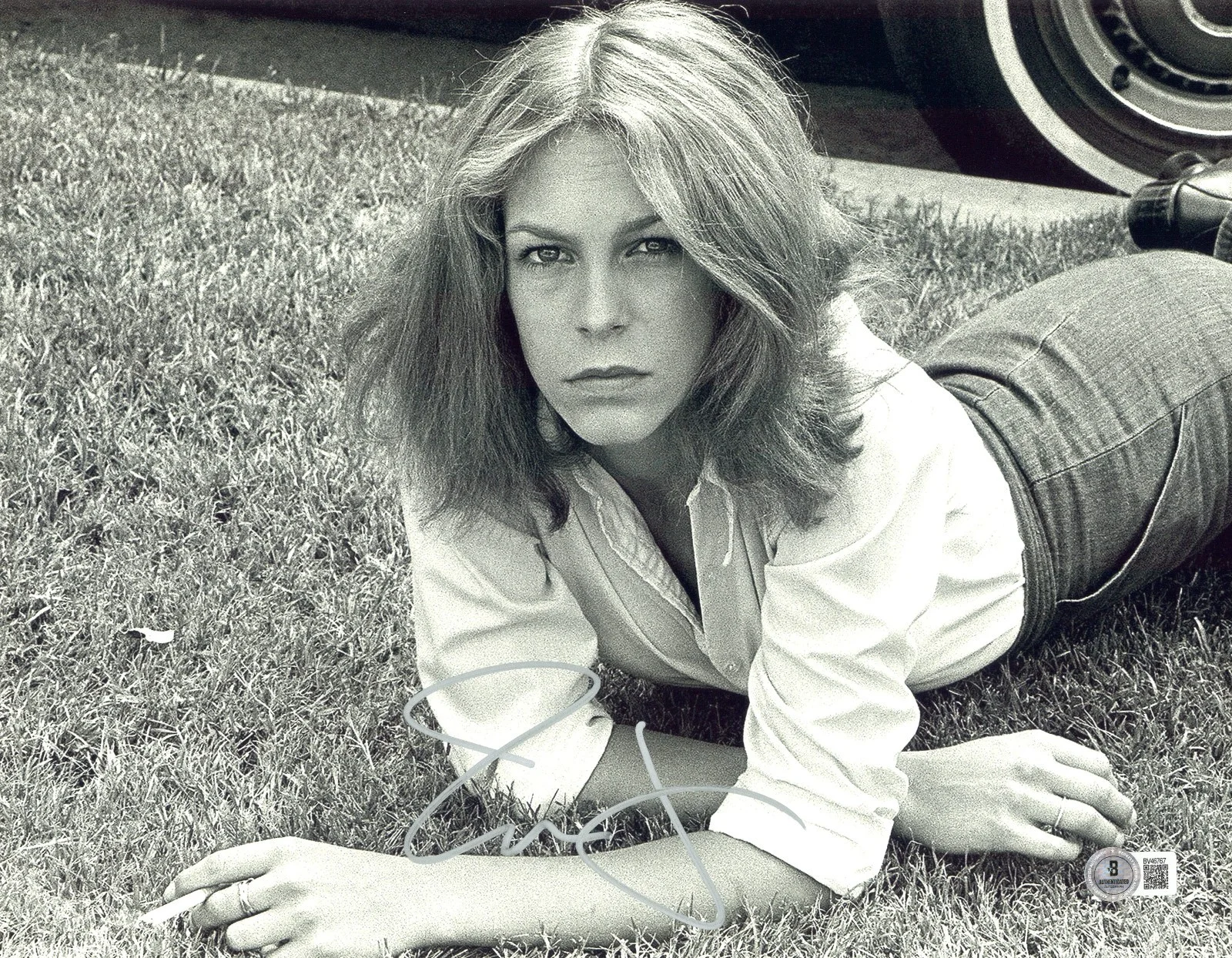 JAMIE LEE CURTIS — JAMIE LEE CURTIS SIGNED AUTOGRAPHED HALLOWEEN 11X14 PHOTO BECKETT BAS LAURIE