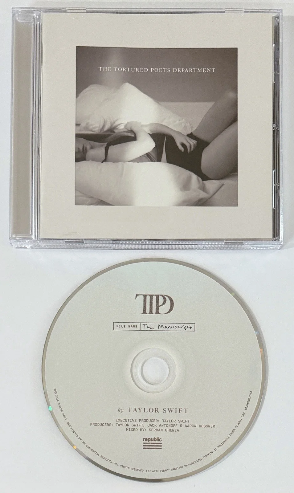 SIGNED TAYLOR SWIFT TTPD TORTURED POETS DEPT LONG SIGNATURE & CD PSA DNA COA, изображение 4