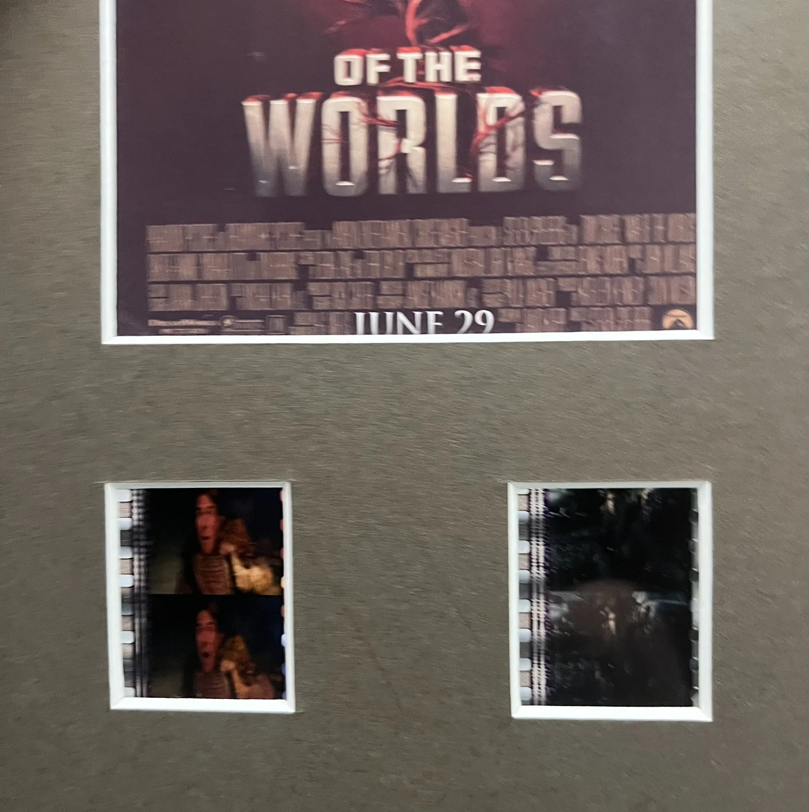 WAR OF THE WORLDS. Tom Cruise . 35mm Film Cell Mounted Display, изображение 3