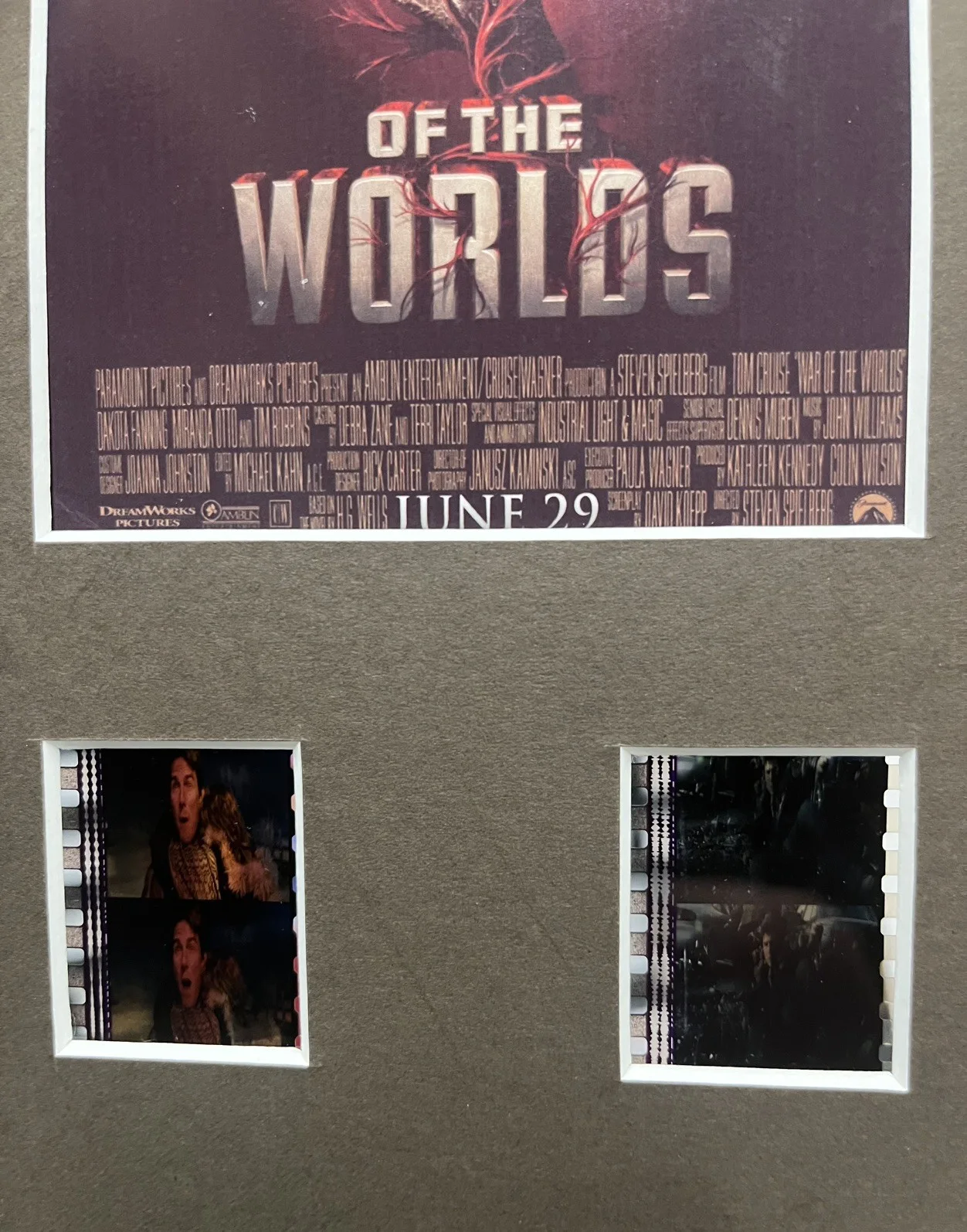 WAR OF THE WORLDS. Tom Cruise . 35mm Film Cell Mounted Display, изображение 4