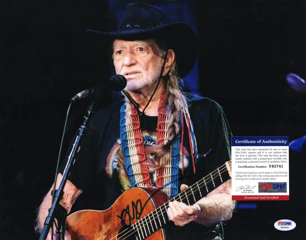 Willie Nelson — Willie Nelson Signed Autograph 11x14 Photo - Country Music Icon w/ PSA COA, изображение 2