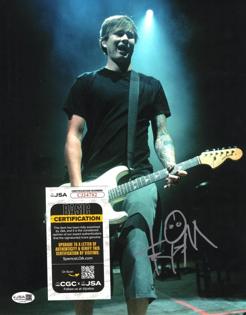 Tom DeLonge — Tom DeLonge Blink-182 Signed Autograph 11x14 Photo - RARE Alien Signature w/ JSA, изображение 2