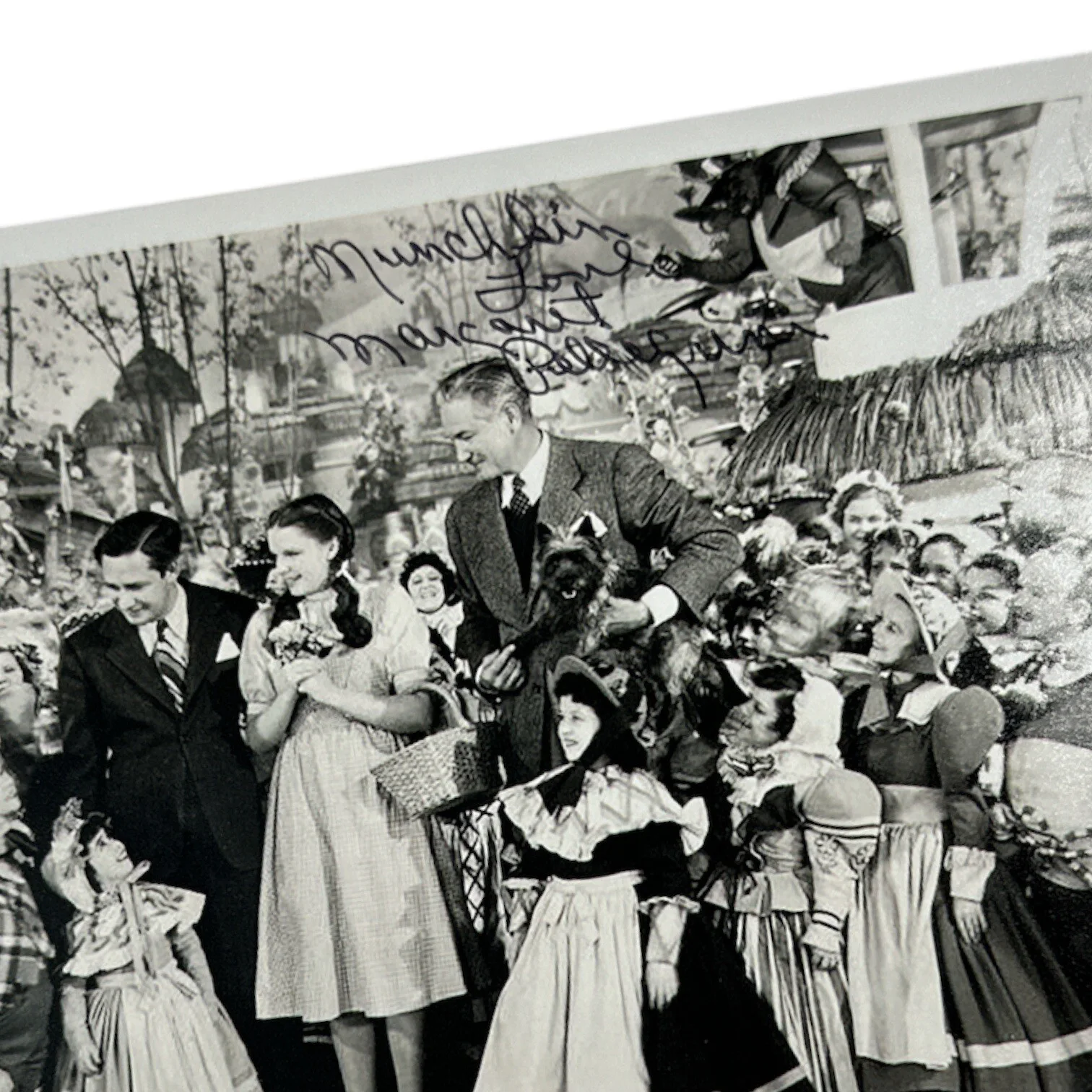 Margaret Pellegrini — Margaret Pellegrini (d. 2013) Autograph Signed TWICE 5x7 Photo! Wizard of Oz!, изображение 2