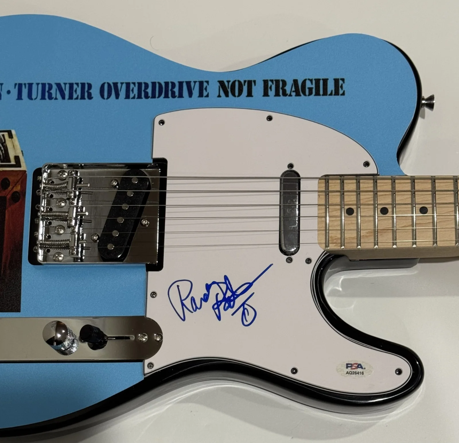 RANDY BACHMAN SIGNED CUSTOM BACHMAN-TURNER OVERDRIVE NOT FRAGILE GUITAR PSA COA, изображение 2