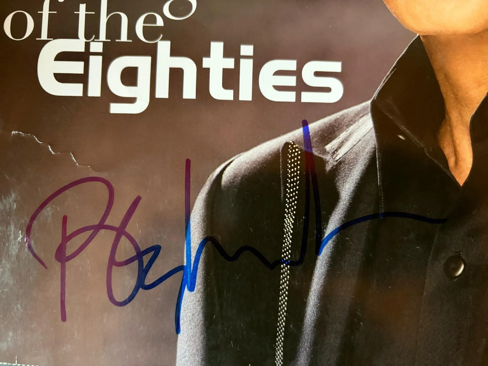 BARRY MANILOW SIGNED AUTOGRAPH ALBUM FLAT THE GREATEST SONGS OF THE EIGHTIES PSA, изображение 2